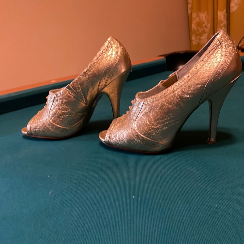 Gold Jessica Simpson heels